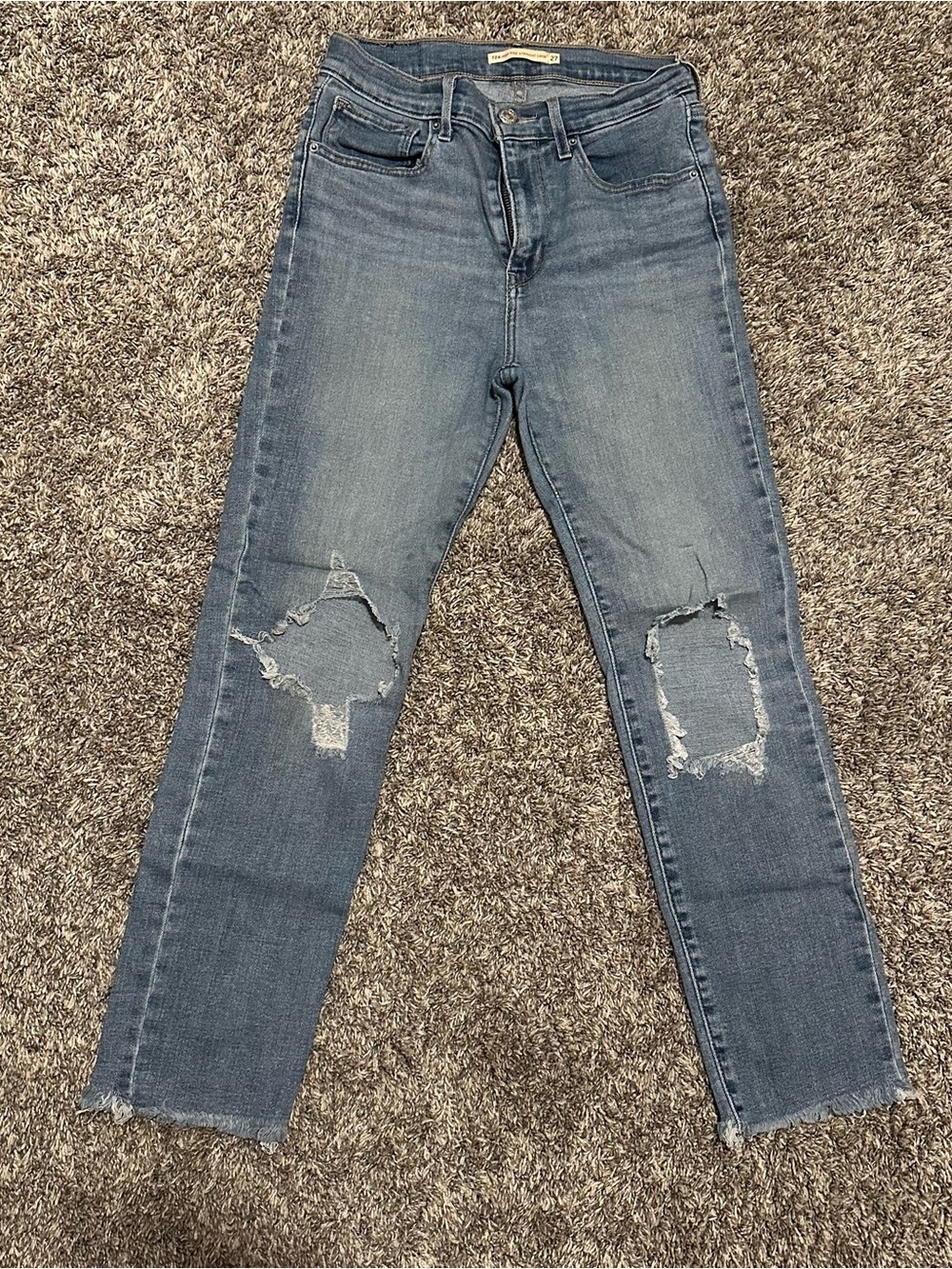 Levi's Women's Light Blue high rise Straight-Leg Distressed Jeans